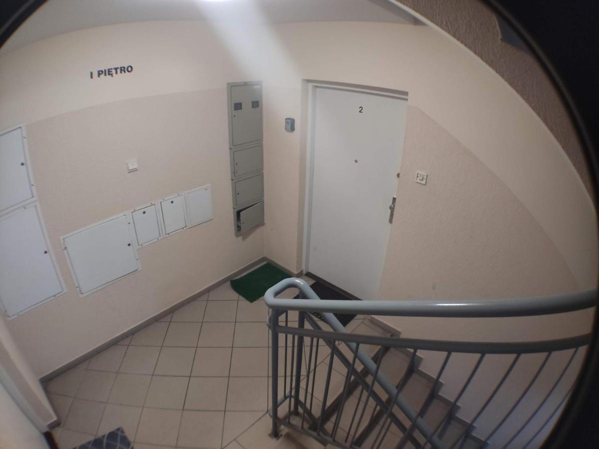 3030 Jana Spychalskiego 32 - Tanie Pokoje W Apartamencie - Samodzielne Zameldowanie - Self Check In Poznaň Exteriér fotografie