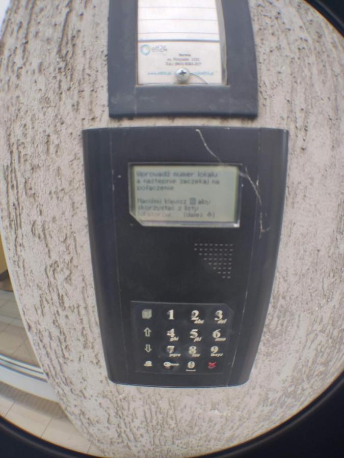 3030 Jana Spychalskiego 32 - Tanie Pokoje W Apartamencie - Samodzielne Zameldowanie - Self Check In Poznaň Exteriér fotografie
