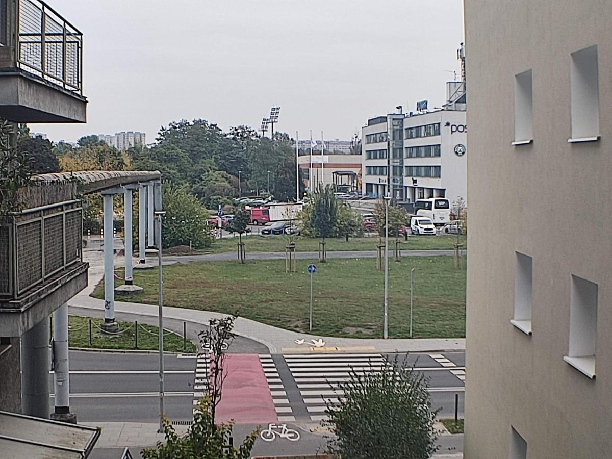 3030 Jana Spychalskiego 32 - Tanie Pokoje W Apartamencie - Samodzielne Zameldowanie - Self Check In Poznaň Exteriér fotografie
