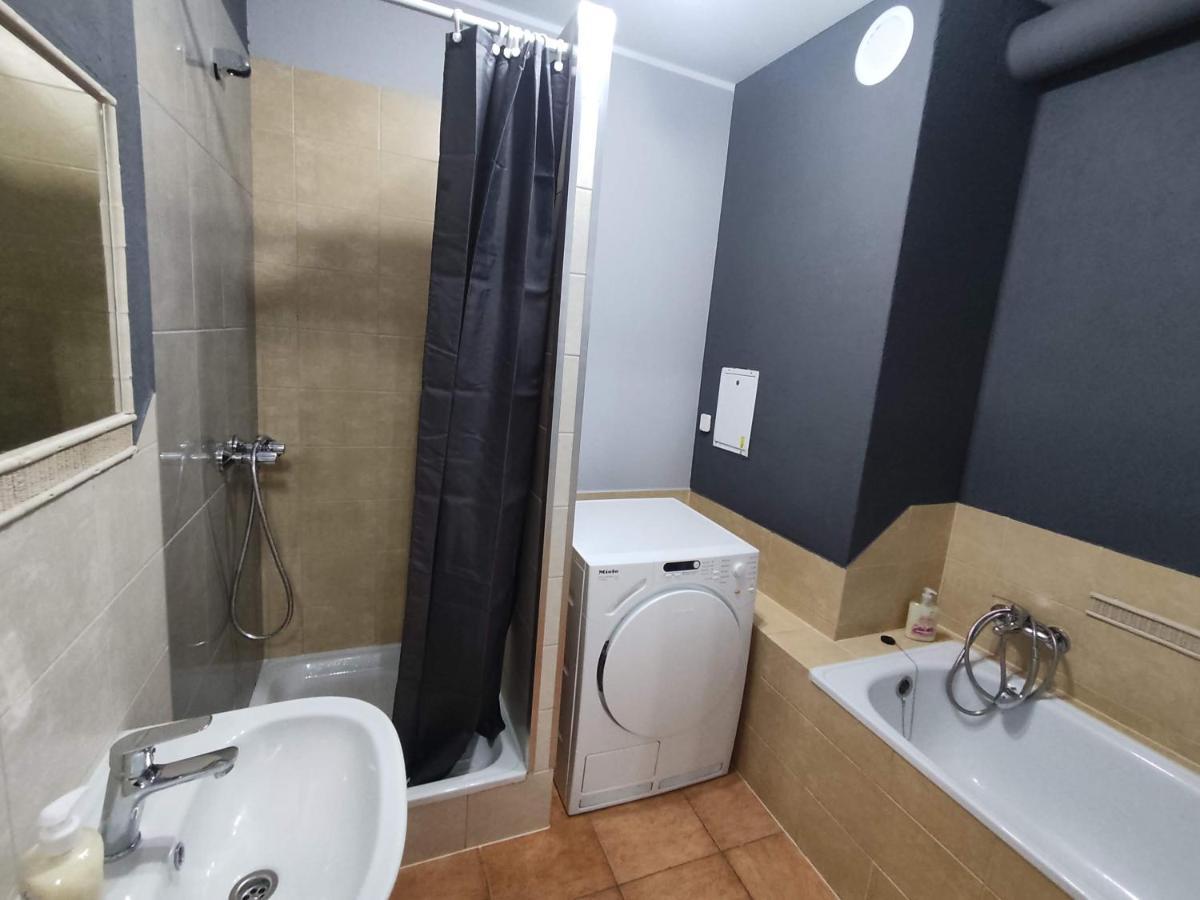 3030 Jana Spychalskiego 32 - Tanie Pokoje W Apartamencie - Samodzielne Zameldowanie - Self Check In Poznaň Exteriér fotografie