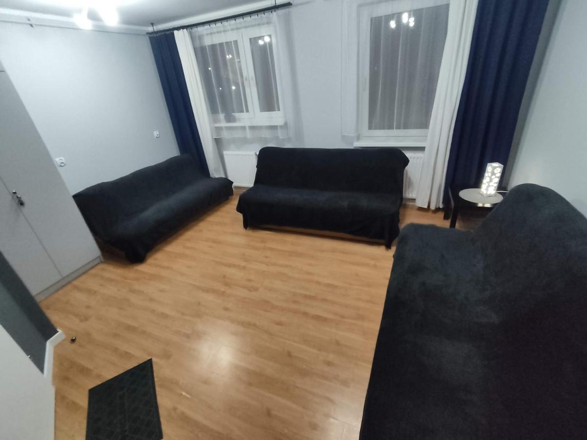3030 Jana Spychalskiego 32 - Tanie Pokoje W Apartamencie - Samodzielne Zameldowanie - Self Check In Poznaň Exteriér fotografie