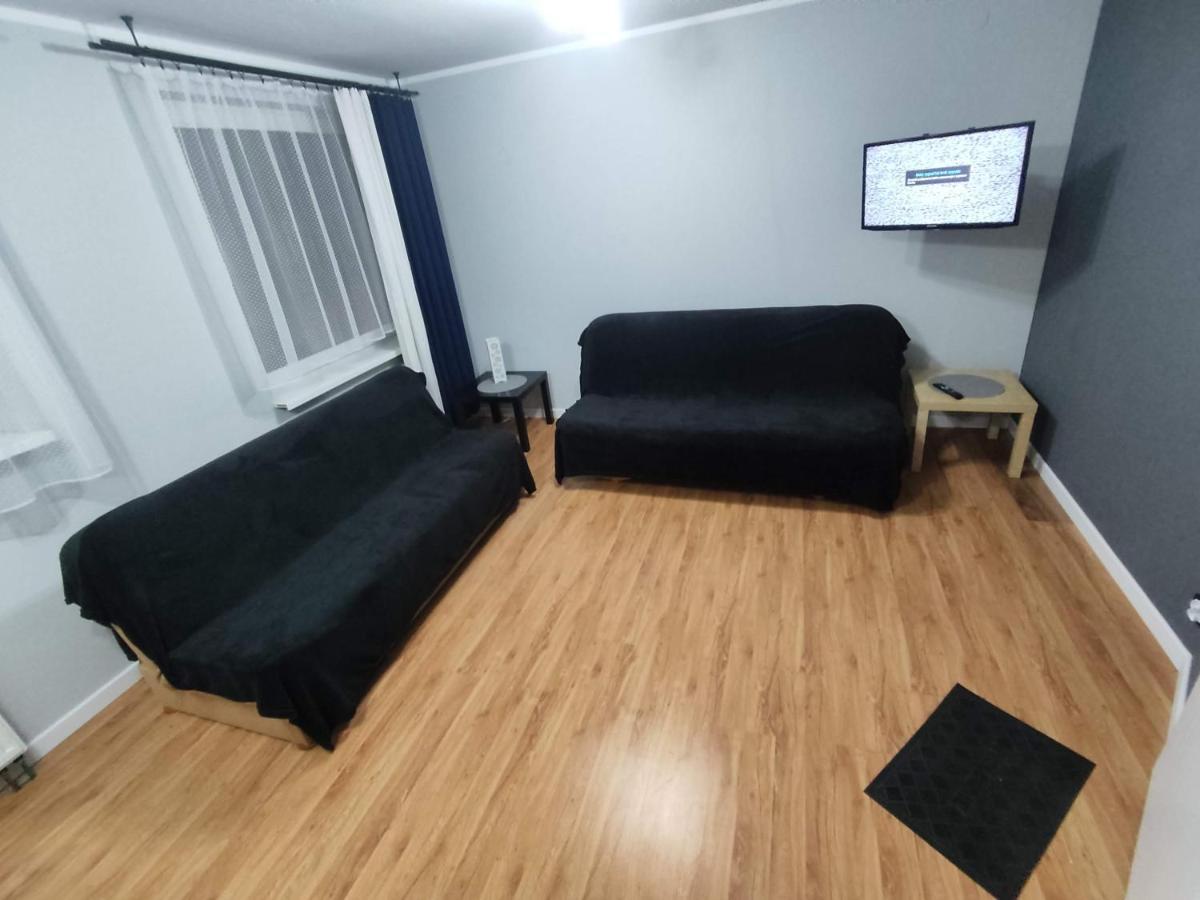3030 Jana Spychalskiego 32 - Tanie Pokoje W Apartamencie - Samodzielne Zameldowanie - Self Check In Poznaň Exteriér fotografie