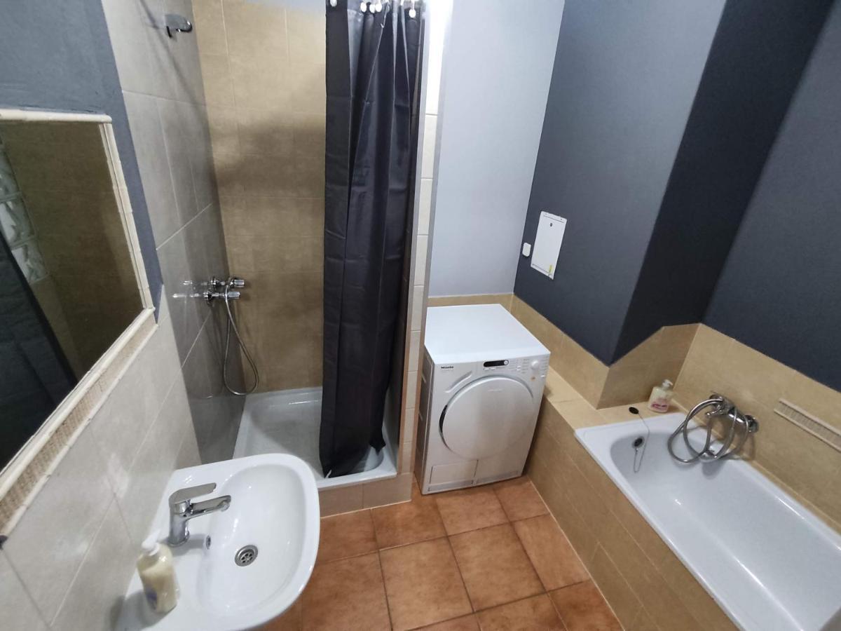 3030 Jana Spychalskiego 32 - Tanie Pokoje W Apartamencie - Samodzielne Zameldowanie - Self Check In Poznaň Exteriér fotografie