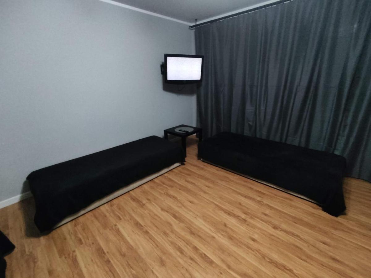 3030 Jana Spychalskiego 32 - Tanie Pokoje W Apartamencie - Samodzielne Zameldowanie - Self Check In Poznaň Exteriér fotografie