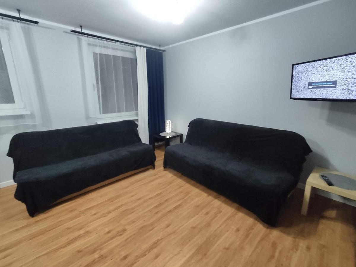 3030 Jana Spychalskiego 32 - Tanie Pokoje W Apartamencie - Samodzielne Zameldowanie - Self Check In Poznaň Exteriér fotografie