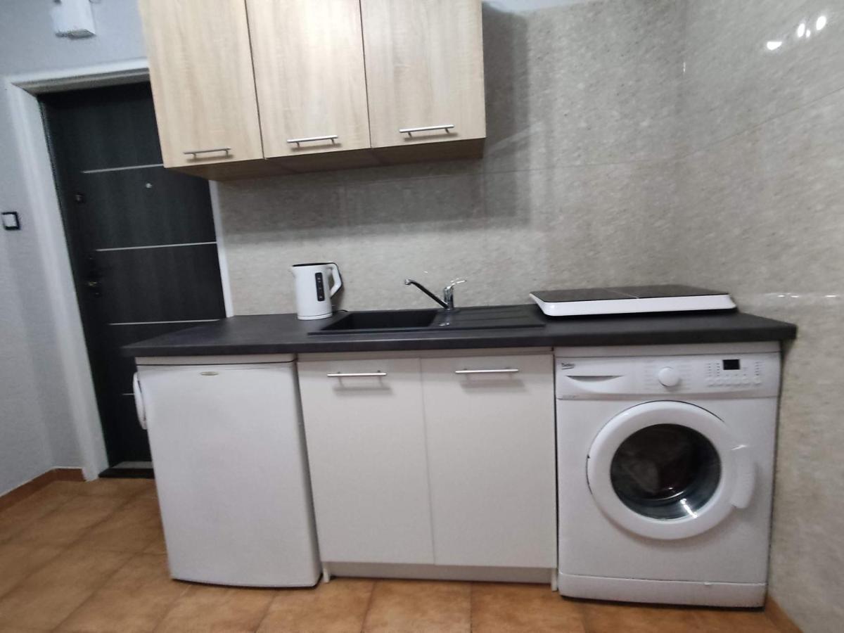 3030 Jana Spychalskiego 32 - Tanie Pokoje W Apartamencie - Samodzielne Zameldowanie - Self Check In Poznaň Exteriér fotografie